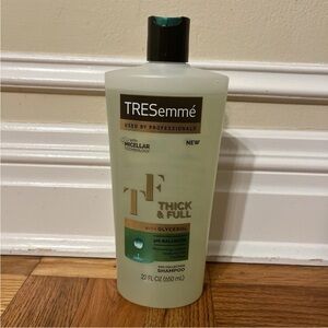 TRESemme Thick & Full Pro Collection Shampoo w/ Glycerol, pH Balanced, 22oz